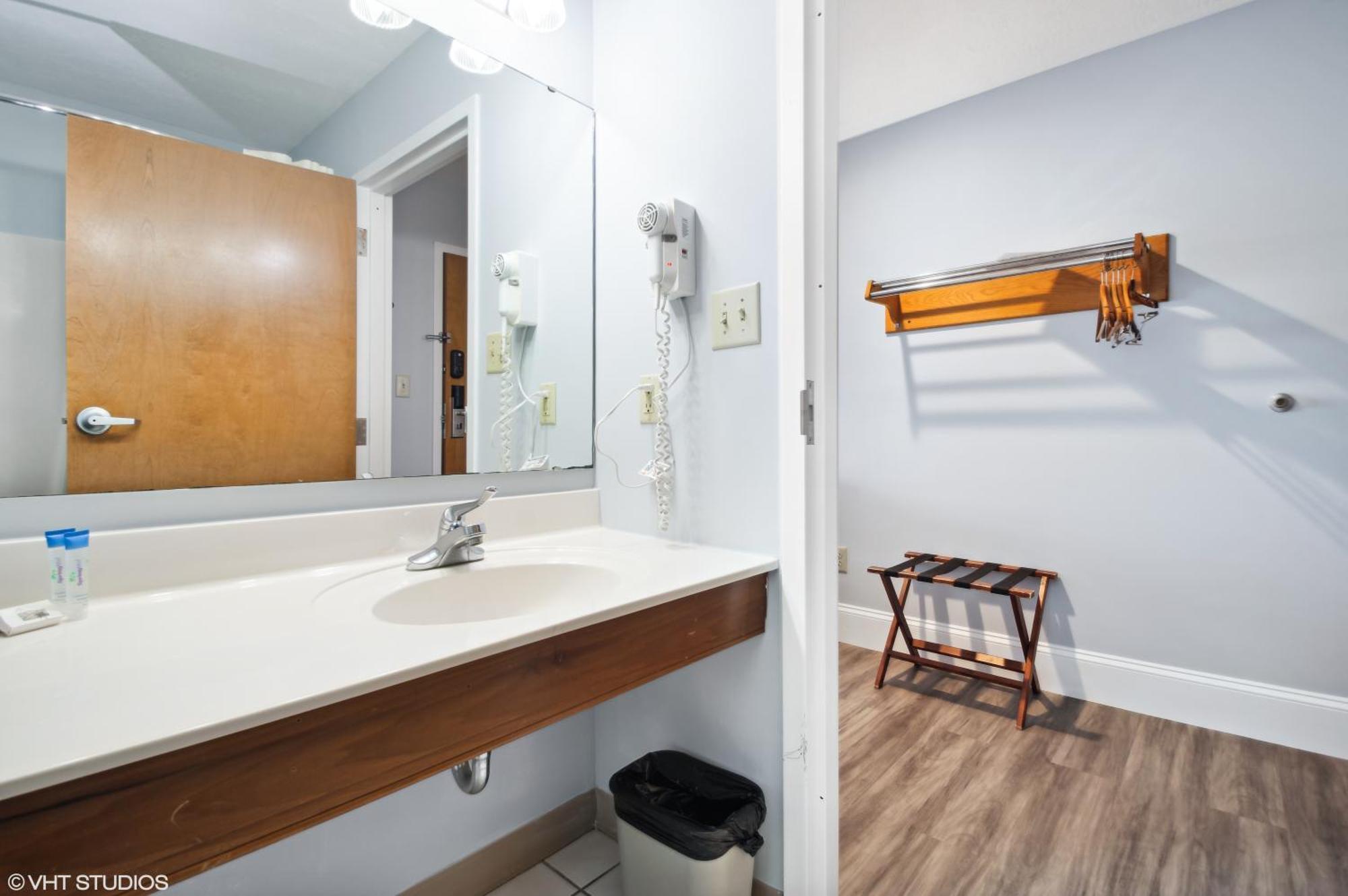 Hometown Hotel Mooresville