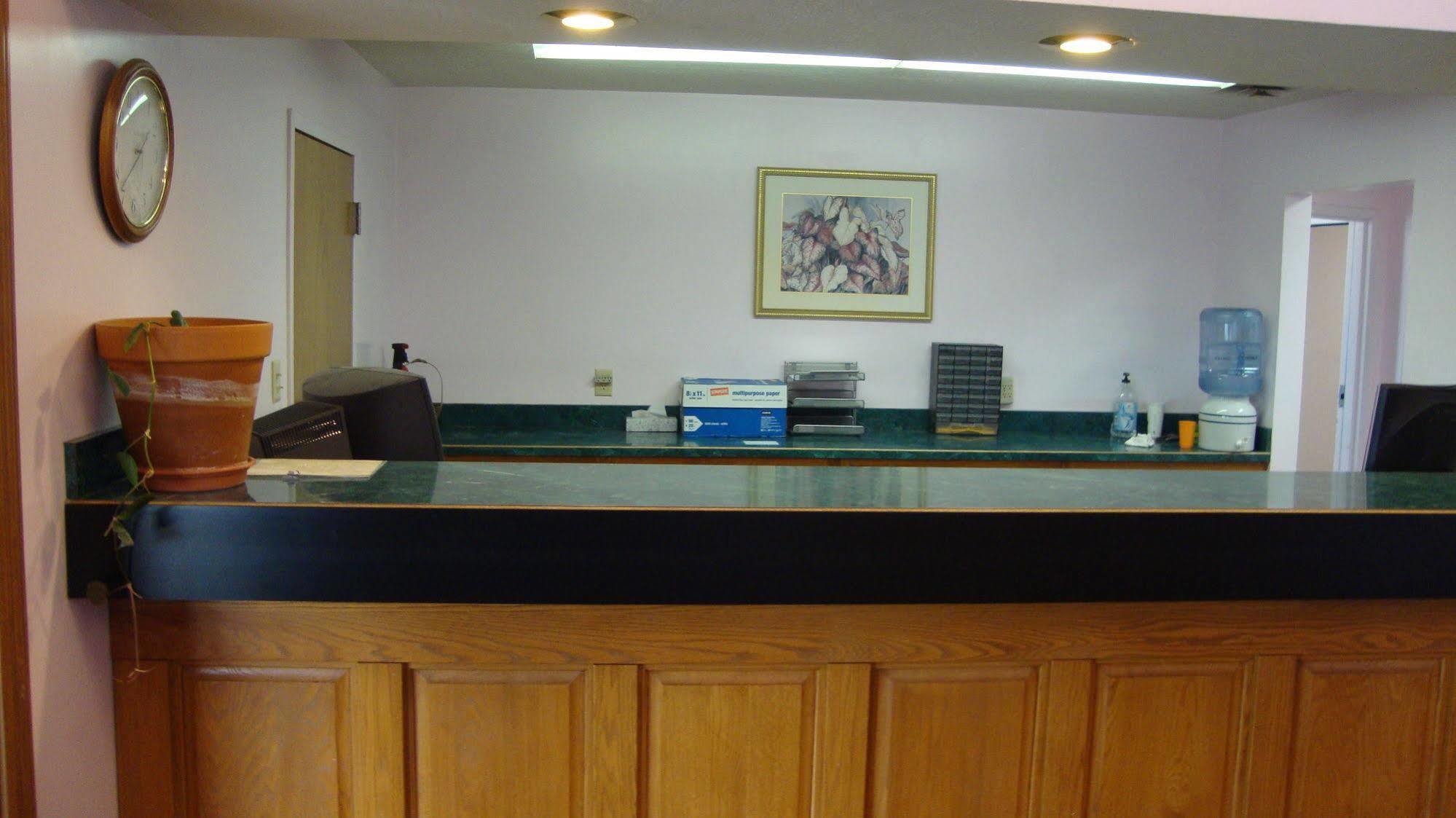My Hometown Hotel 2*