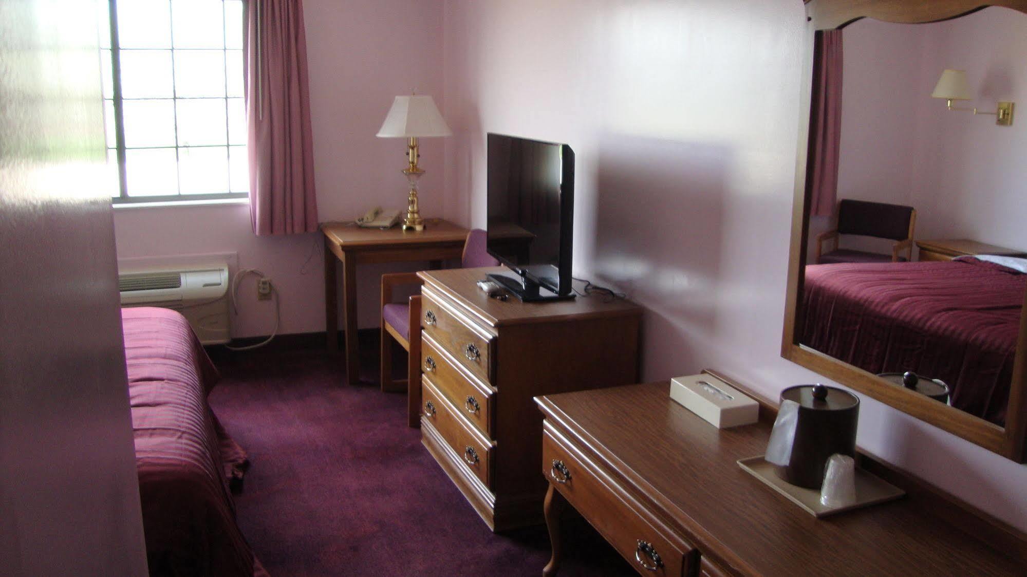 Hometown Hotel Mooresville